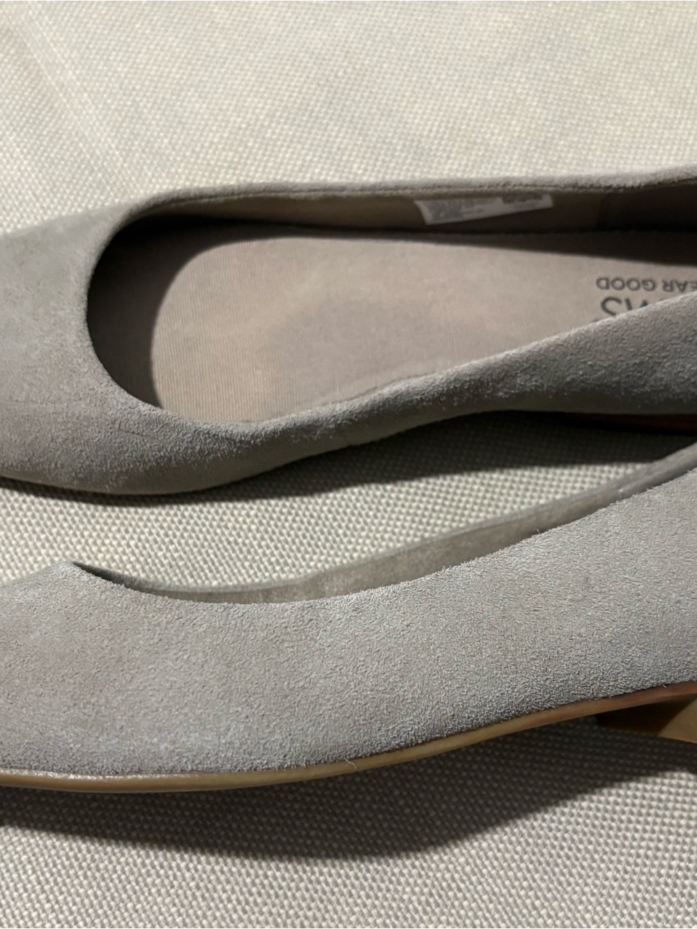 Tom’s Taupe Grey size 7 1/2 Suede Ballet Flats